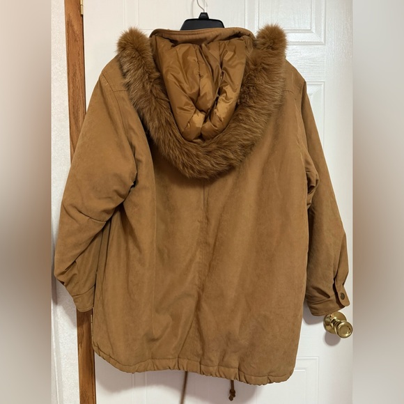 Women’s coat - Picture 3 of 4